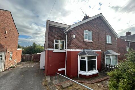 104 Far Lane, Rotherham, South... 3 bed semi