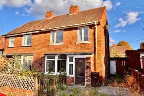 23 Central Avenue, Swinton... 3 bed semi