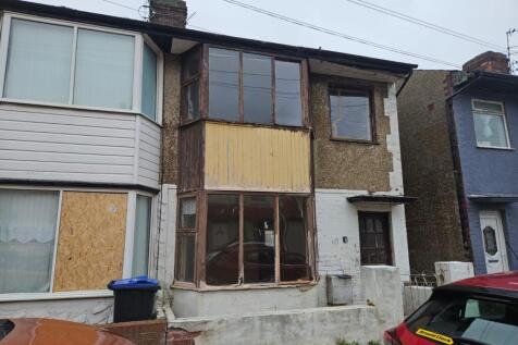 43 Hodder Avenue, Blackpool FY1 6NS 3 bed end of terrace house for sale