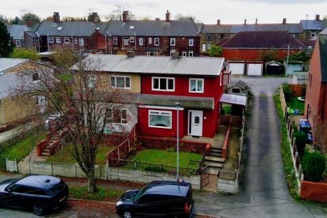 2 Bondfield Crescent, Wombwell... 3 bed semi