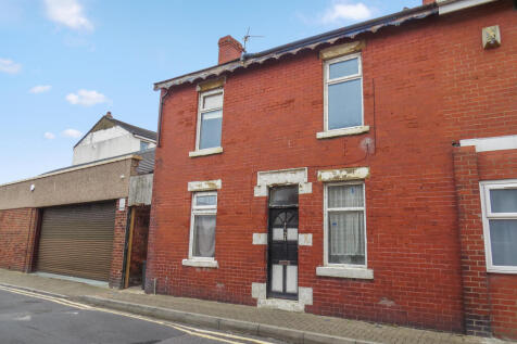 2. Victory Road, Blackpool... 3 bed end of terrace house for sale
