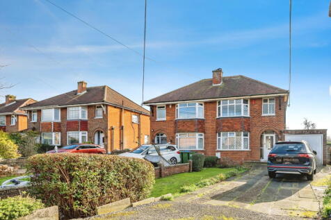 Botley Road, Southampton SO19 4 bed semi