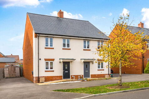 2 bedroom semi-detached house for sale