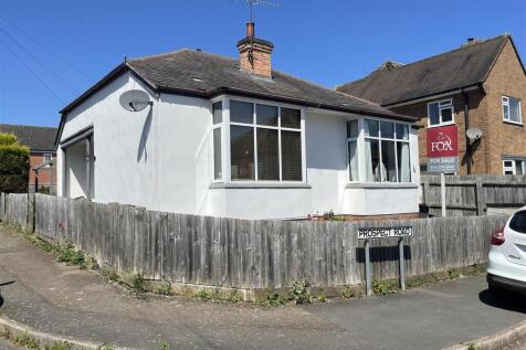 2 bedroom detached bungalow for sale