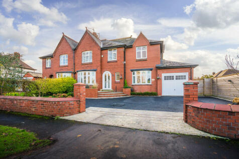 5 bedroom semi-detached house for sale