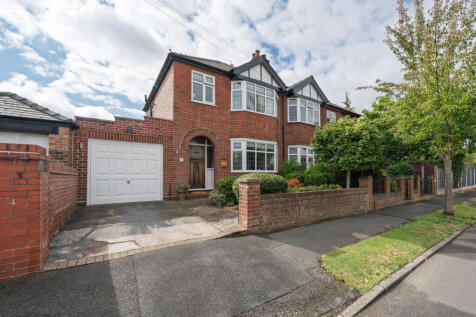 Worsley Road, Higher Walton 3 bed semi