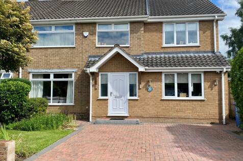 Willow Drive, Stockton Heath, Warrington 4 bed semi
