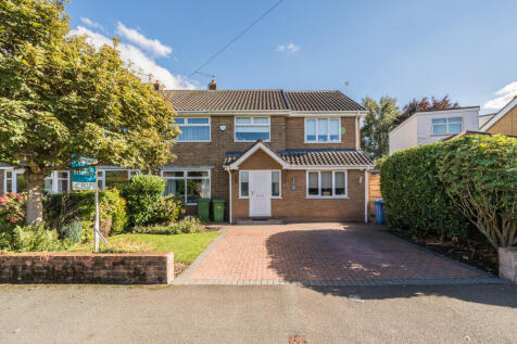 Willow Drive, Stockton Heath 4 bed semi