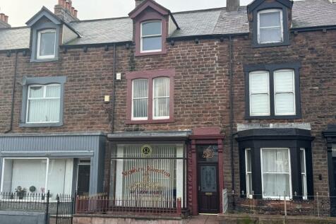 Terraced house for sale