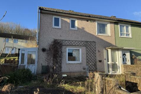 2 bedroom semi-detached house for sale