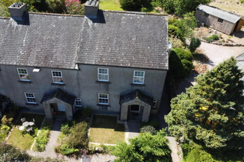 2 bedroom ground floor flat for sale