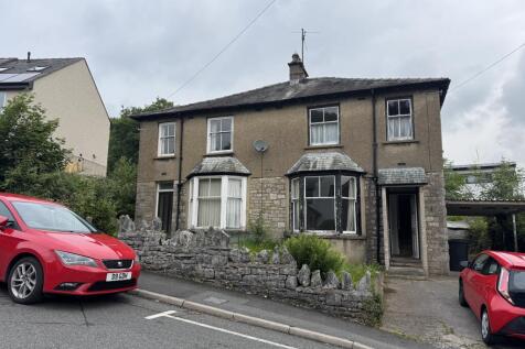 6 bedroom semi-detached house for sale