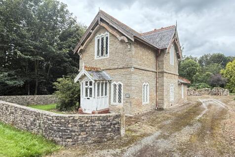 2 bedroom detached house for sale
