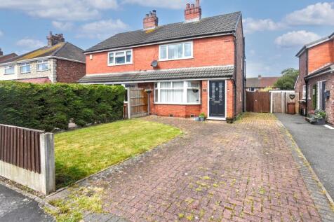2 bedroom semi-detached house for sale
