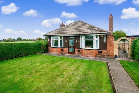 Minavon, Runcorn Road, Little Leigh 2 bed bungalow for sale