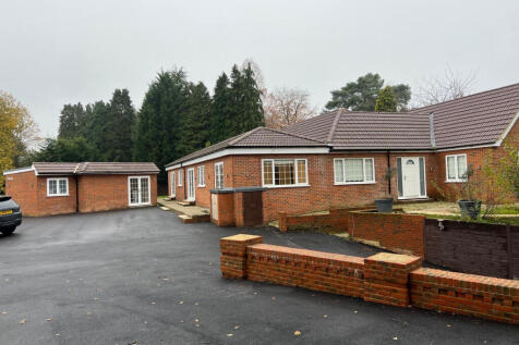 6 bedroom detached bungalow for sale