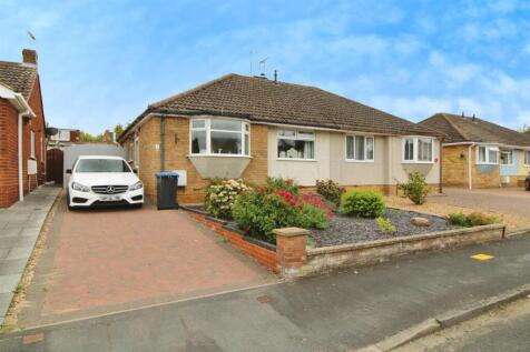 2 bedroom semi-detached bungalow for sale