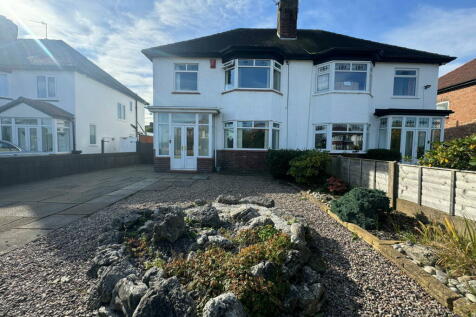 4 bedroom semi-detached house for sale