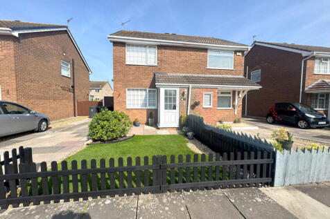 Folkestone Road, Southport, PR8 5PH 2 bed semi
