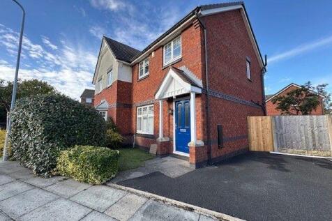 Larkspur Close, Southport, PR8 6LS 3 bed semi