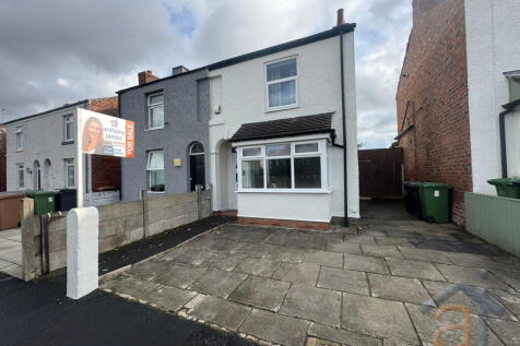 Railway Street, Southport, PR8 5BB 2 bed semi