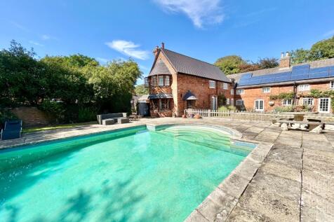 Lilbourne Road... 7 bed detached house for sale
