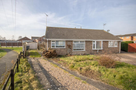 2 bedroom semi-detached bungalow for sale