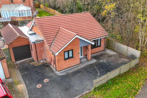 3 bedroom detached bungalow for sale