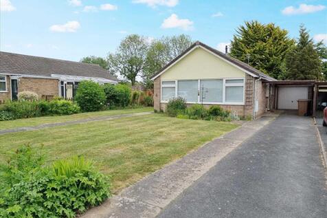 2 bedroom detached bungalow for sale