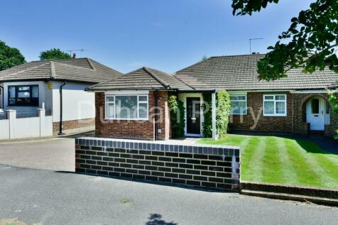 3 bedroom semi-detached bungalow for sale