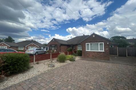 2 bedroom semi-detached bungalow for sale