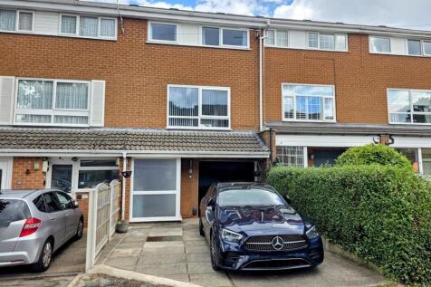 4 bedroom town house for sale