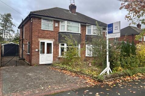 3 bedroom semi-detached house for sale