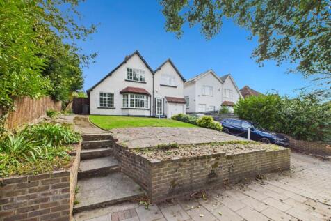 Beckenham, Kent BR3 3 bed detached house for sale