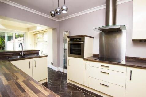 4 bedroom semi-detached house for sale