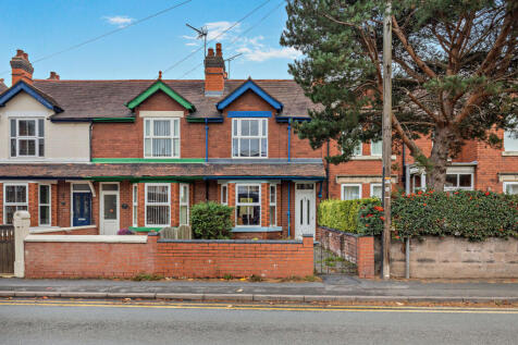 Doxey, Stafford ST16 2 bed terraced house for sale