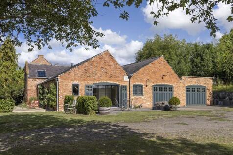 2 bedroom detached house for sale
