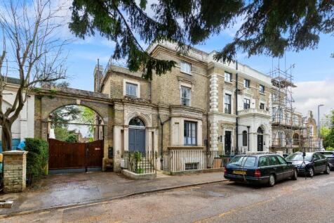 6 bedroom apartment for sale