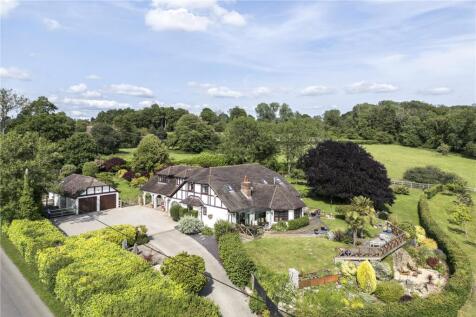 5 bedroom detached house for sale