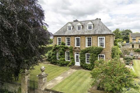6 bedroom detached house for sale