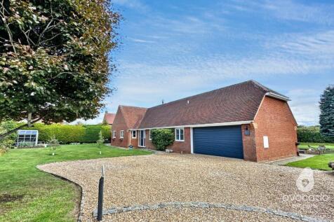 4 bedroom detached bungalow for sale