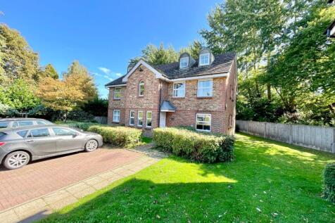 Studio flat for sale