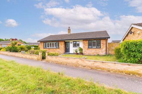 Norwich Road, Yaxham 3 bed detached bungalow for sale