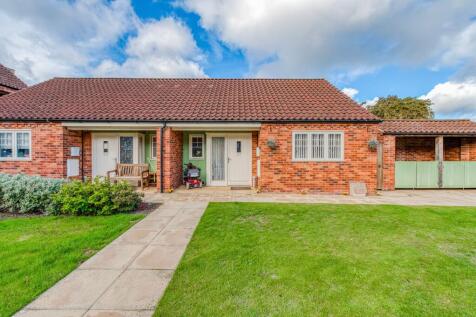 1 bedroom semi-detached bungalow for sale