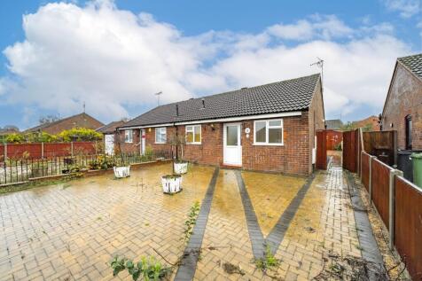 2 bedroom semi-detached bungalow for sale