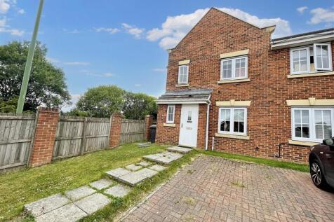 3 bedroom semi-detached house for sale