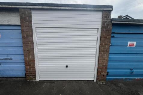 Redlands, Houghton Le Spring DH4 1 bed garage for sale