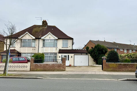 Heston Road,  Hounslow, TW5 3 bed semi