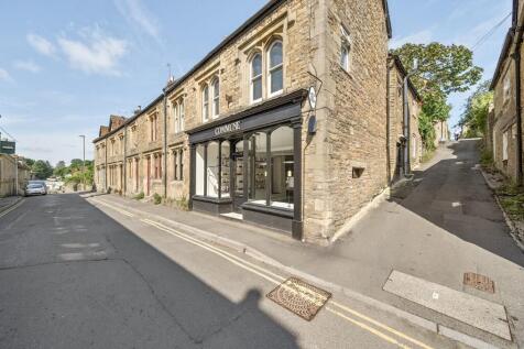 2 bedroom mews property for sale