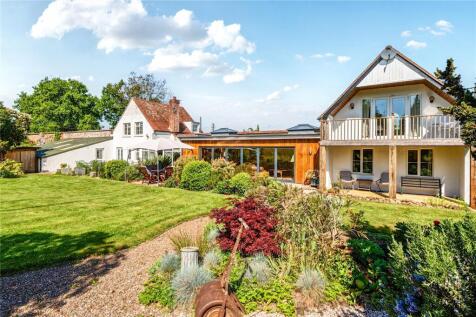 6 bedroom detached house for sale
